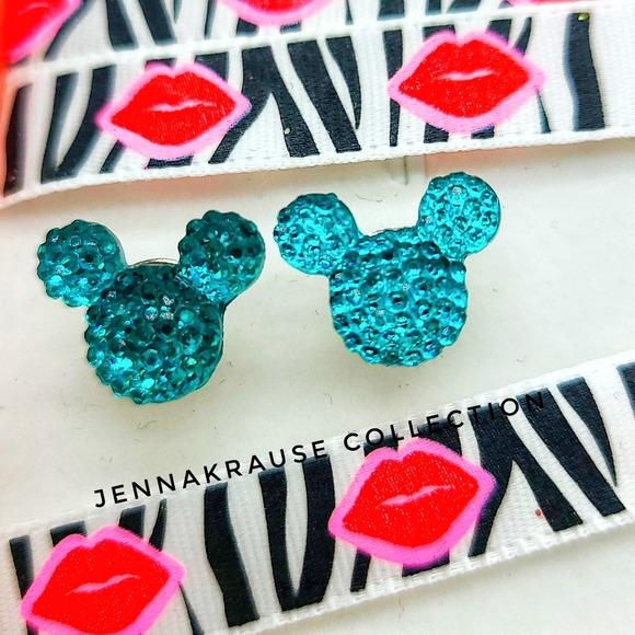 Mickey Mouse Stud Earrings - Picture 4 of 5